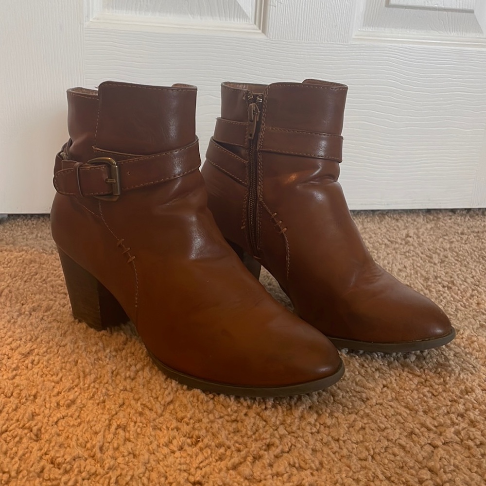 Bass brown leather booties